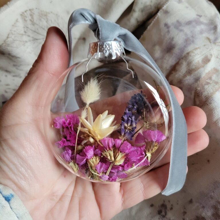 Dried Flower Ornaments: DIY Floral Crafts Guide